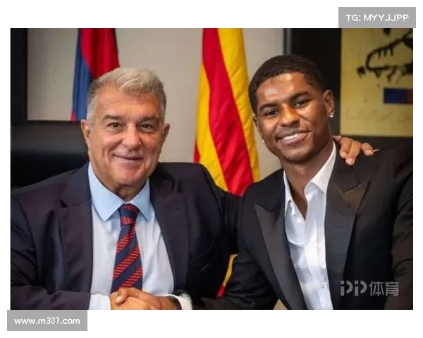 官方:罗马前锋肖穆罗多夫租借加盟巴萨克赛尔含买断选项 官方:罗马前锋肖穆罗多夫租借加盟巴萨克赛尔含买断选项